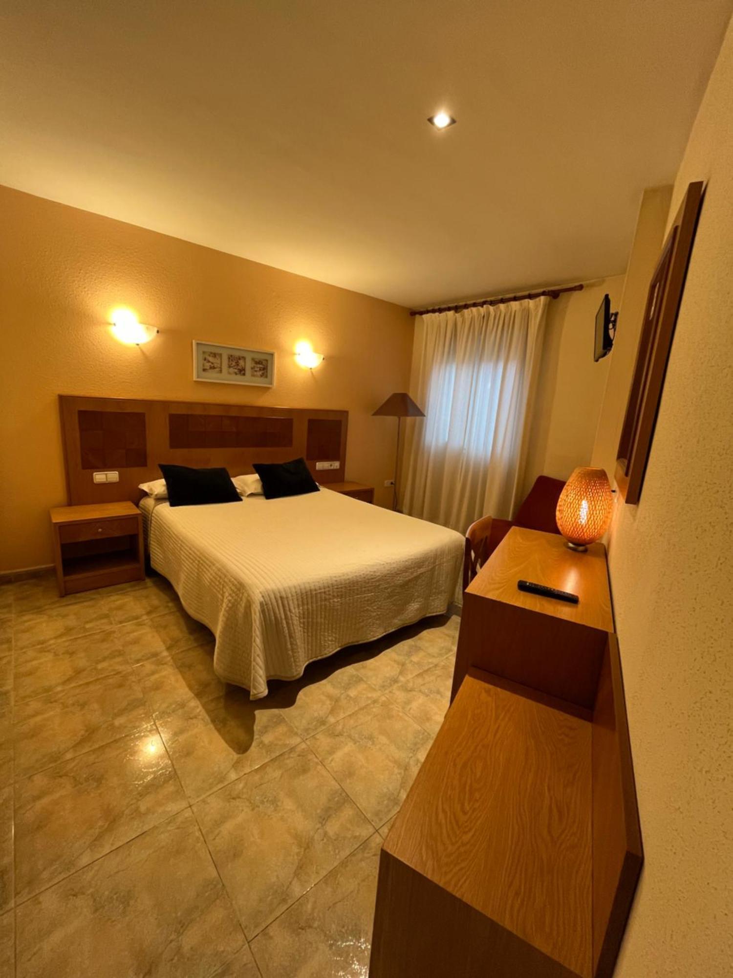 Hostal Azul El Molar Eksteriør billede