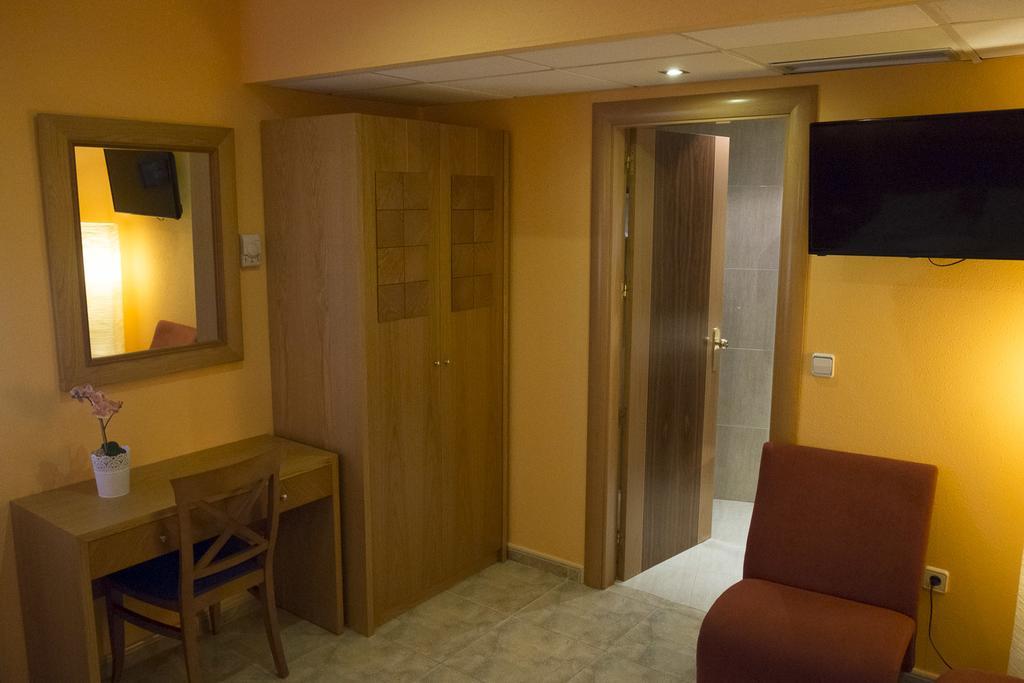Hostal Azul El Molar Eksteriør billede